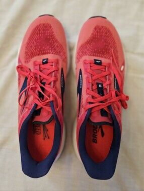 Women's Brooks Launch 9 Size 10B Like New!